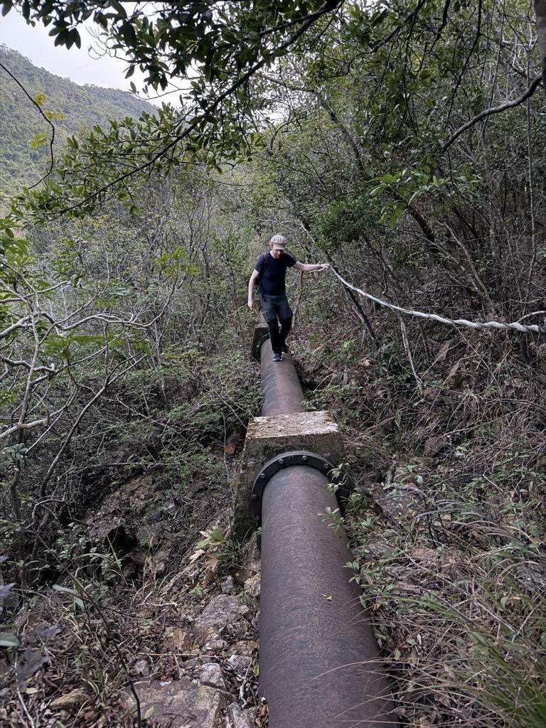 Same scene, different person. Same scene, different person.